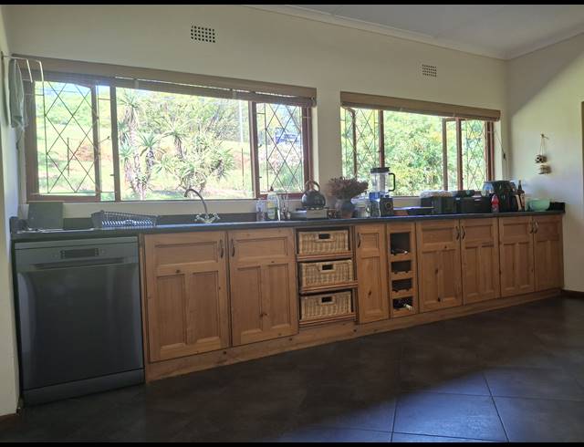 4 BEDROOM HOUSE RENTED IN HILTON CENTRAL